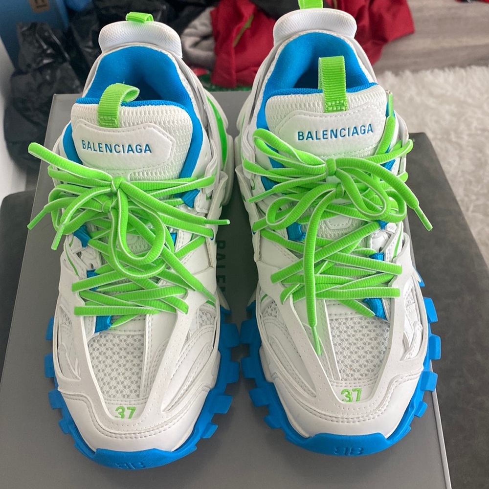 Balenciaga Track Sneaker WOMEN’s *LIKE NEW* only worn twice